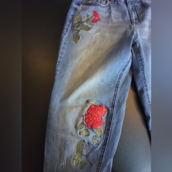 Vintage America Embroidered Blue Jeans with Red Floral Design Bestie Jean Denim - Picture 10 of 10